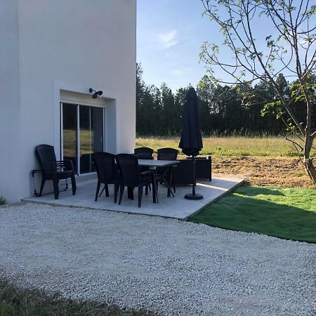 Gite De Charme En Provence Villa Monteux Exterior photo